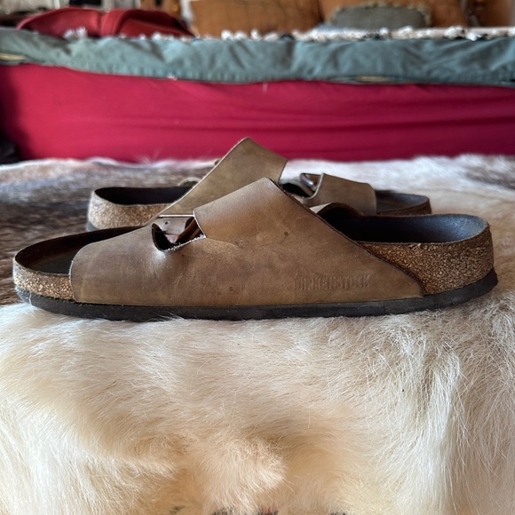 Arizona Birkenstock two strap sandals size 42 in tobacco brown. Oiled leather. - Picture 4 of 7